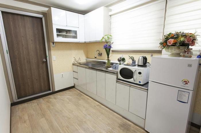 ג'אונג'ו Danaharu Guesthouse מראה חיצוני תמונה